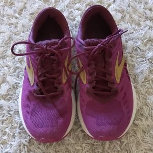 Women's Brooks